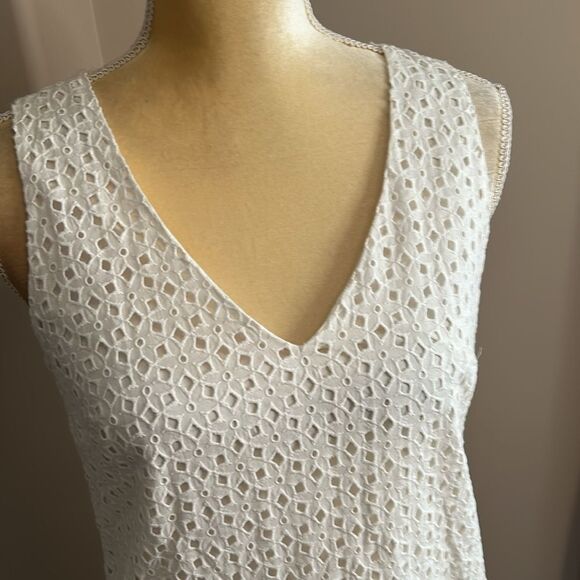 NWT Banana Republic Eyelit Dress(size 4) - Picture 6 of 10